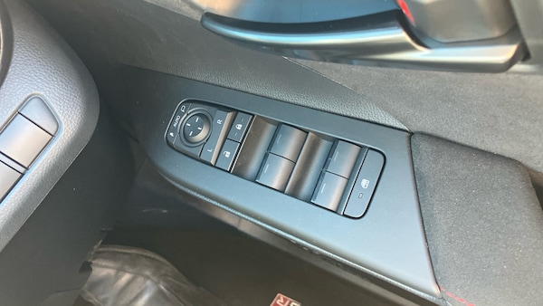 Used Toyota C-HR 2025 for sale - 76236565: Photo 49