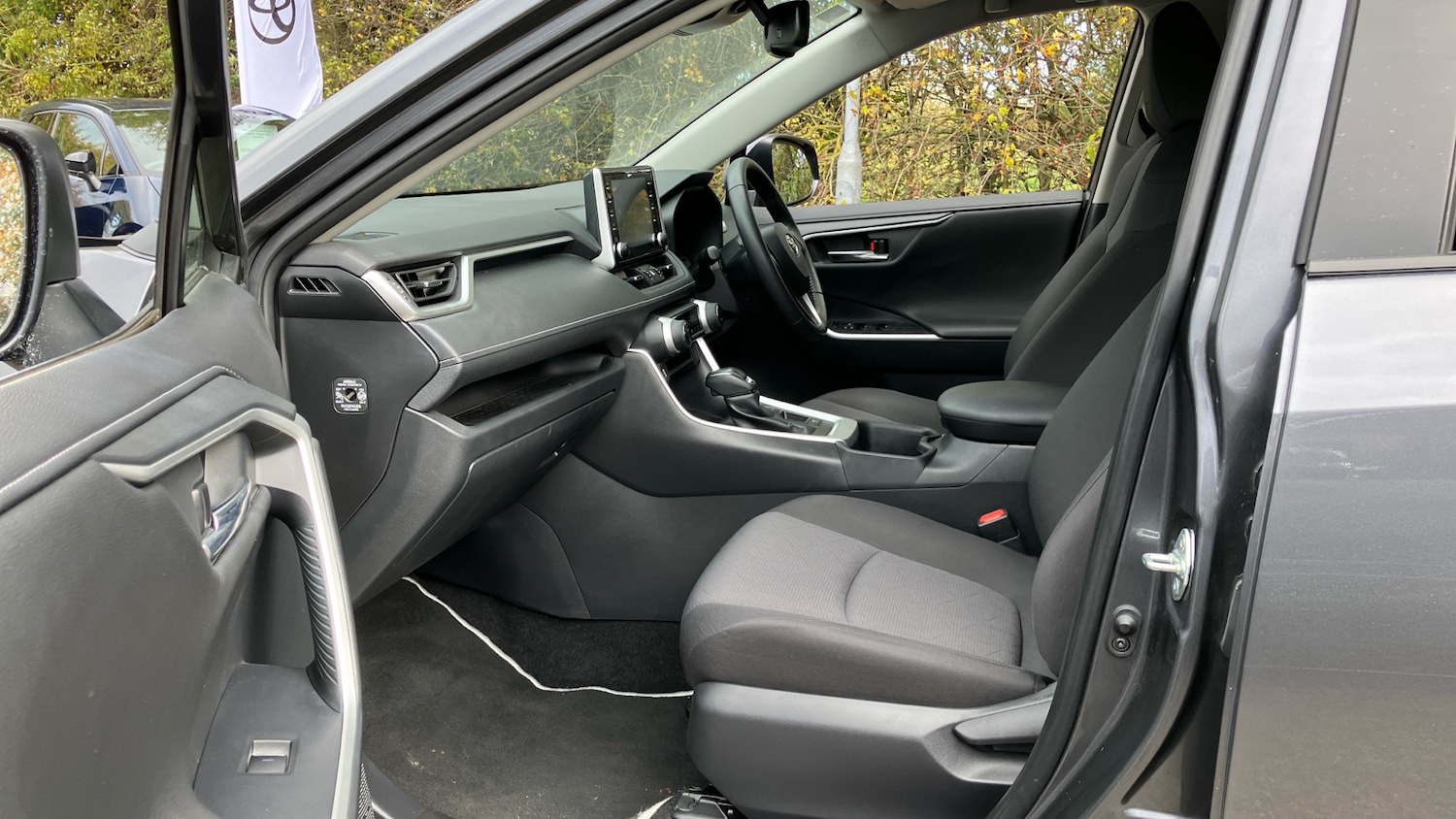 Used Toyota RAV4 2022 for sale - 76319532: Photo 10