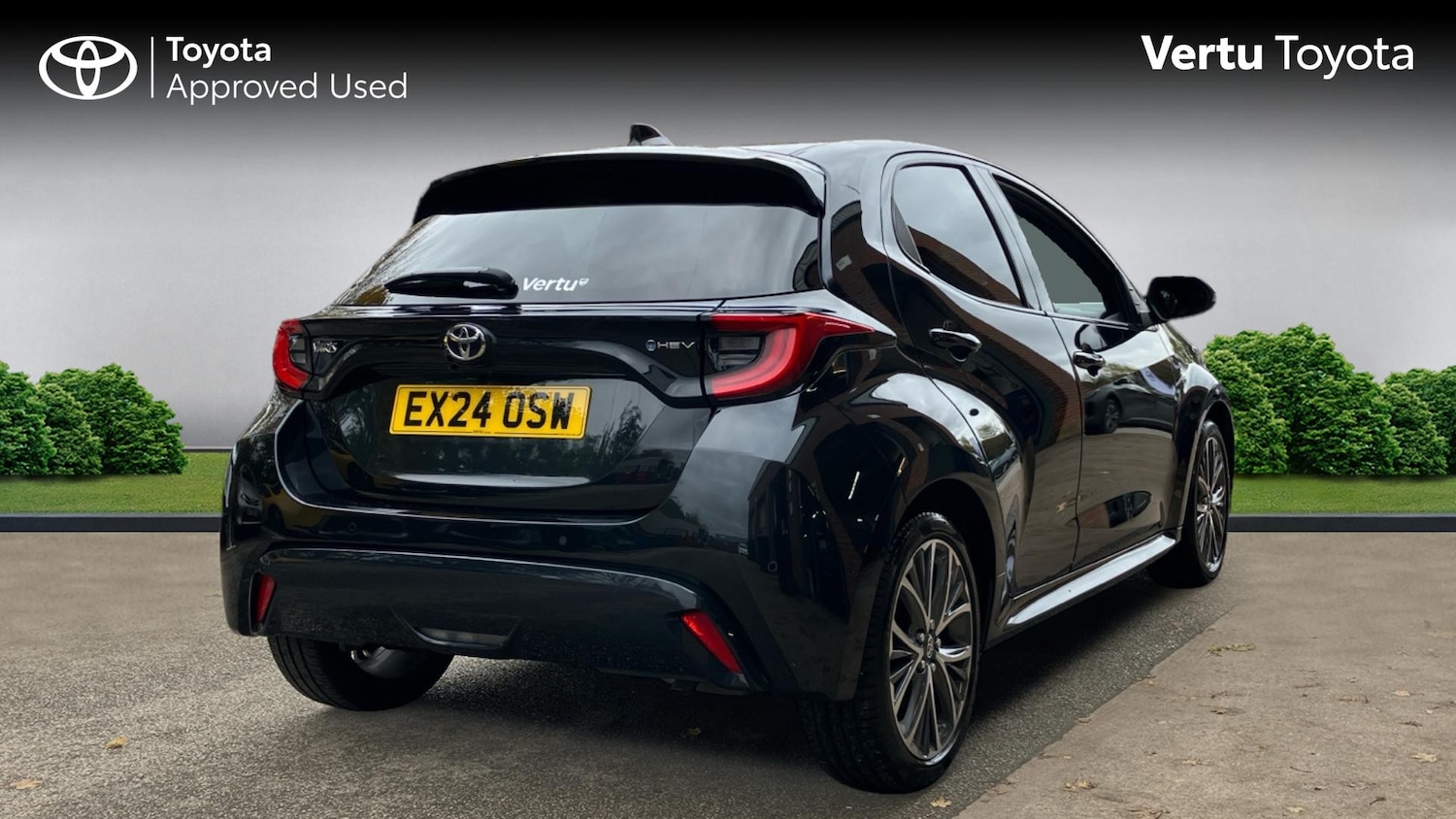 Used Toyota Yaris 2024 for sale - 76413230: Photo 2