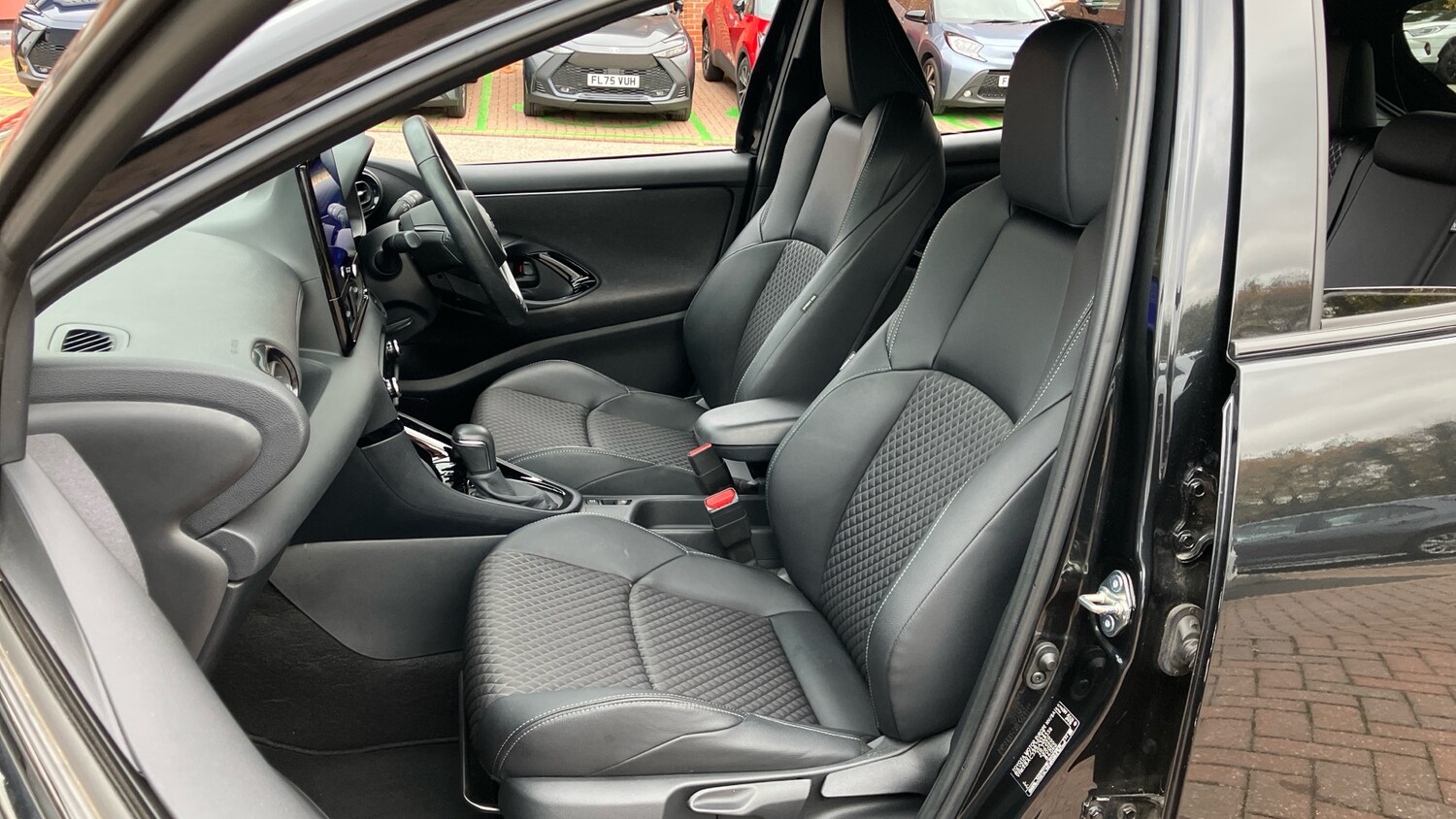 Used Toyota Yaris 2024 for sale - 76413230: Photo 43