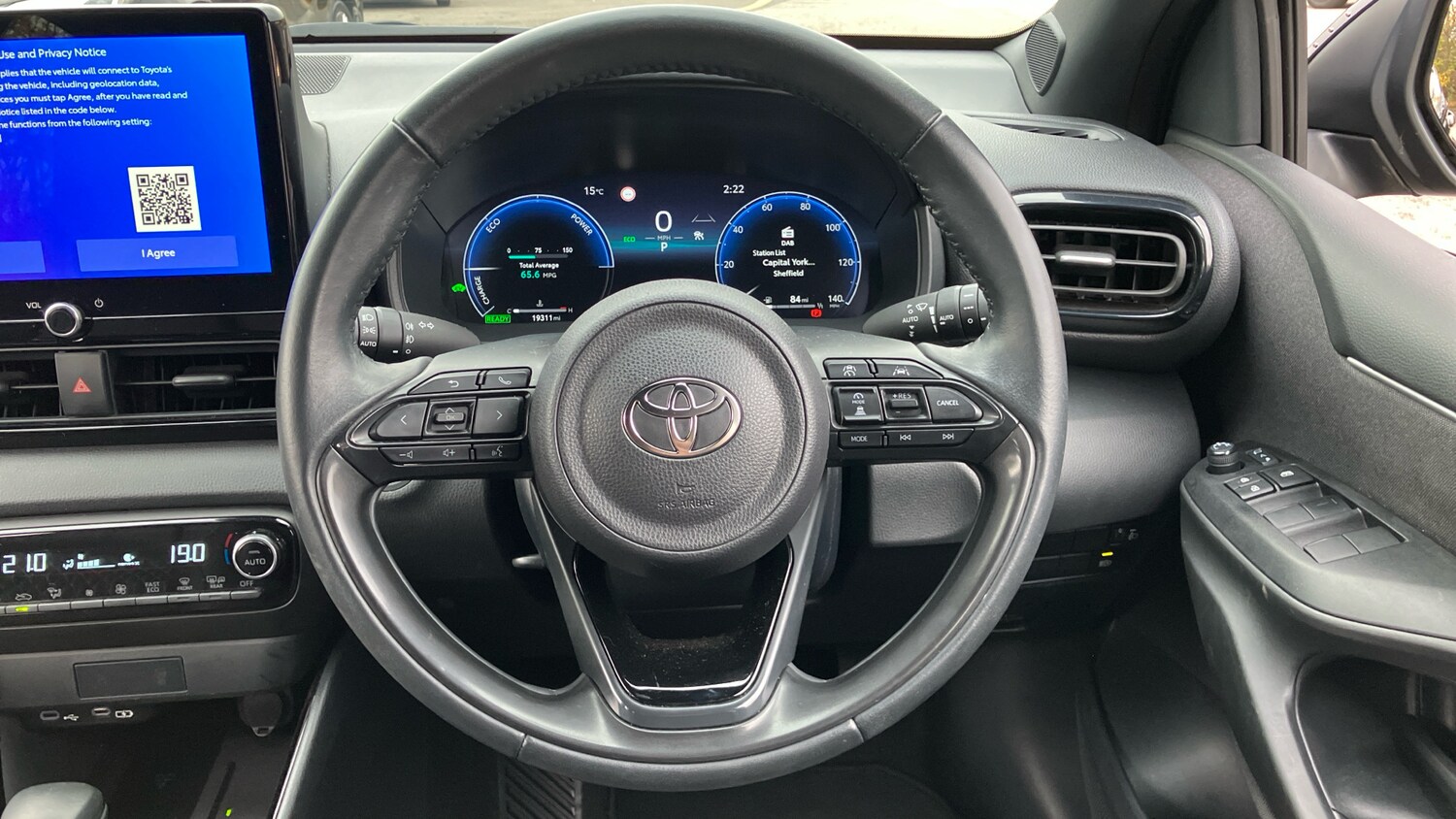 Used Toyota Yaris 2024 for sale - 76413230: Photo 6