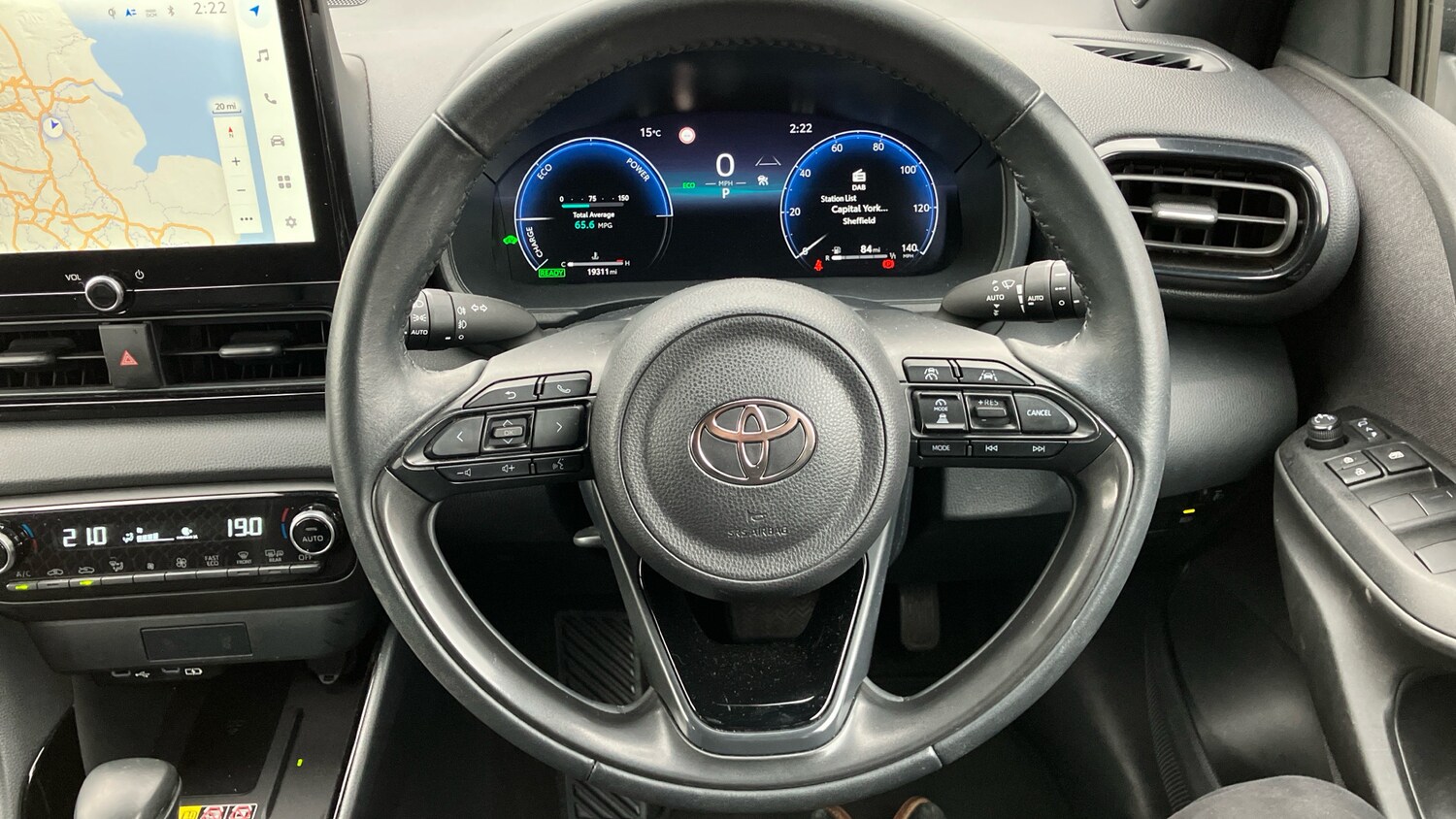 Used Toyota Yaris 2024 for sale - 76413230: Photo 8