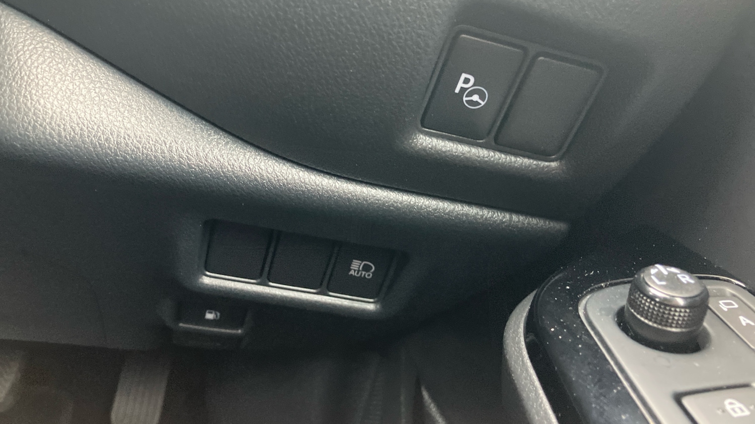 Used Toyota C-HR 2023 for sale - 77418216: Photo 44