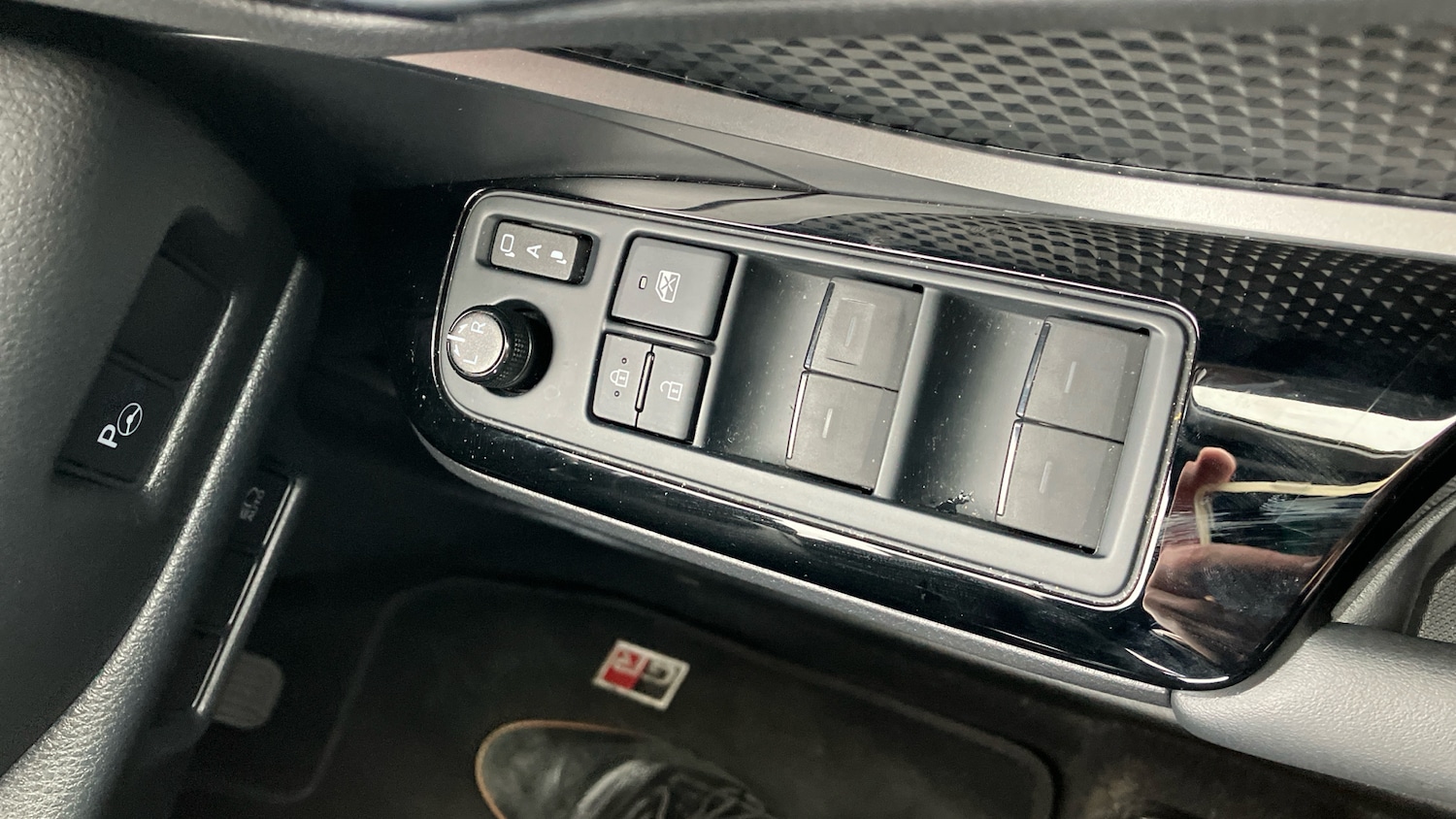 Used Toyota C-HR 2023 for sale - 77418216: Photo 45