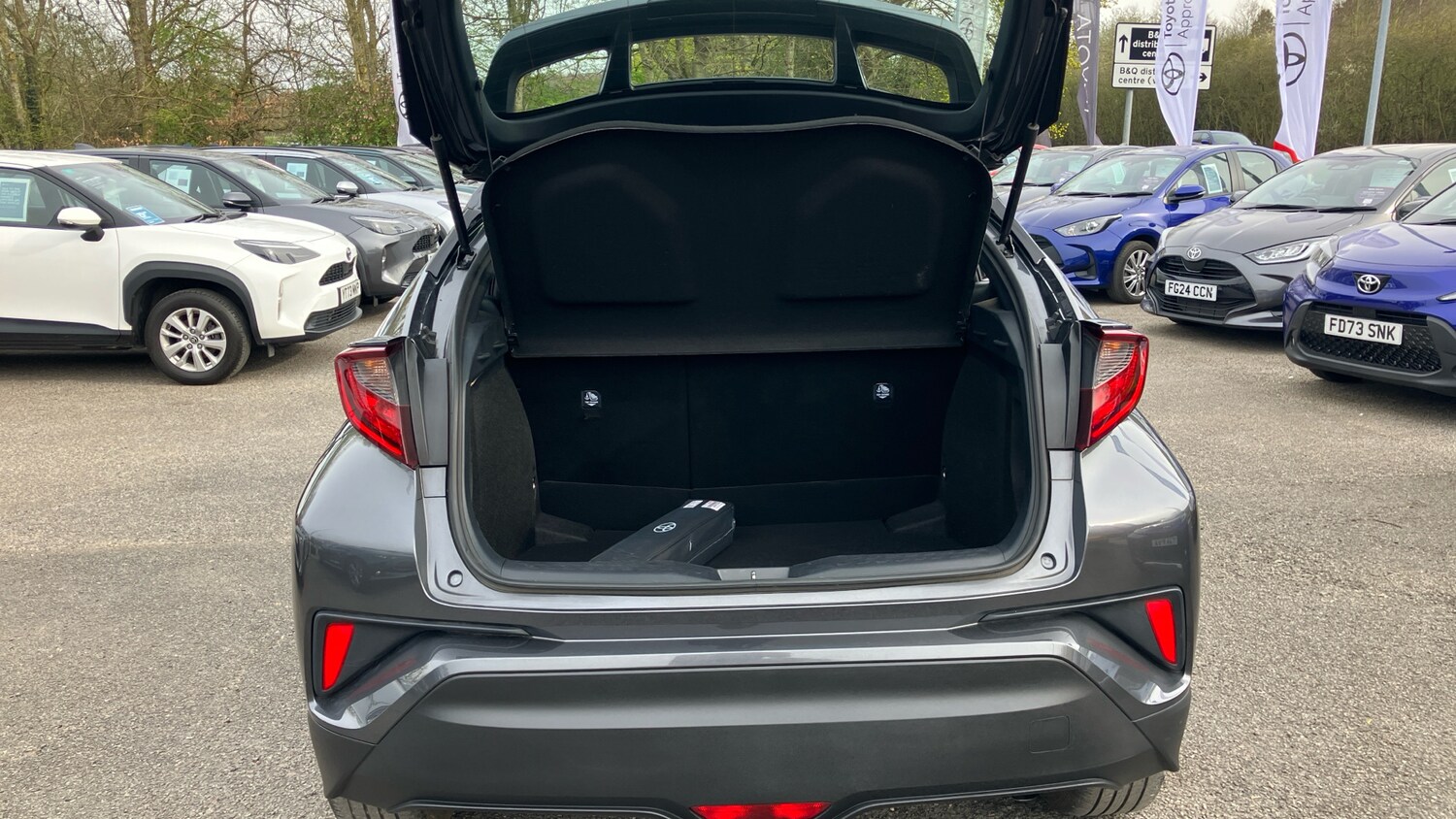 Used Toyota C-HR 2023 for sale - 78066614: Photo 14