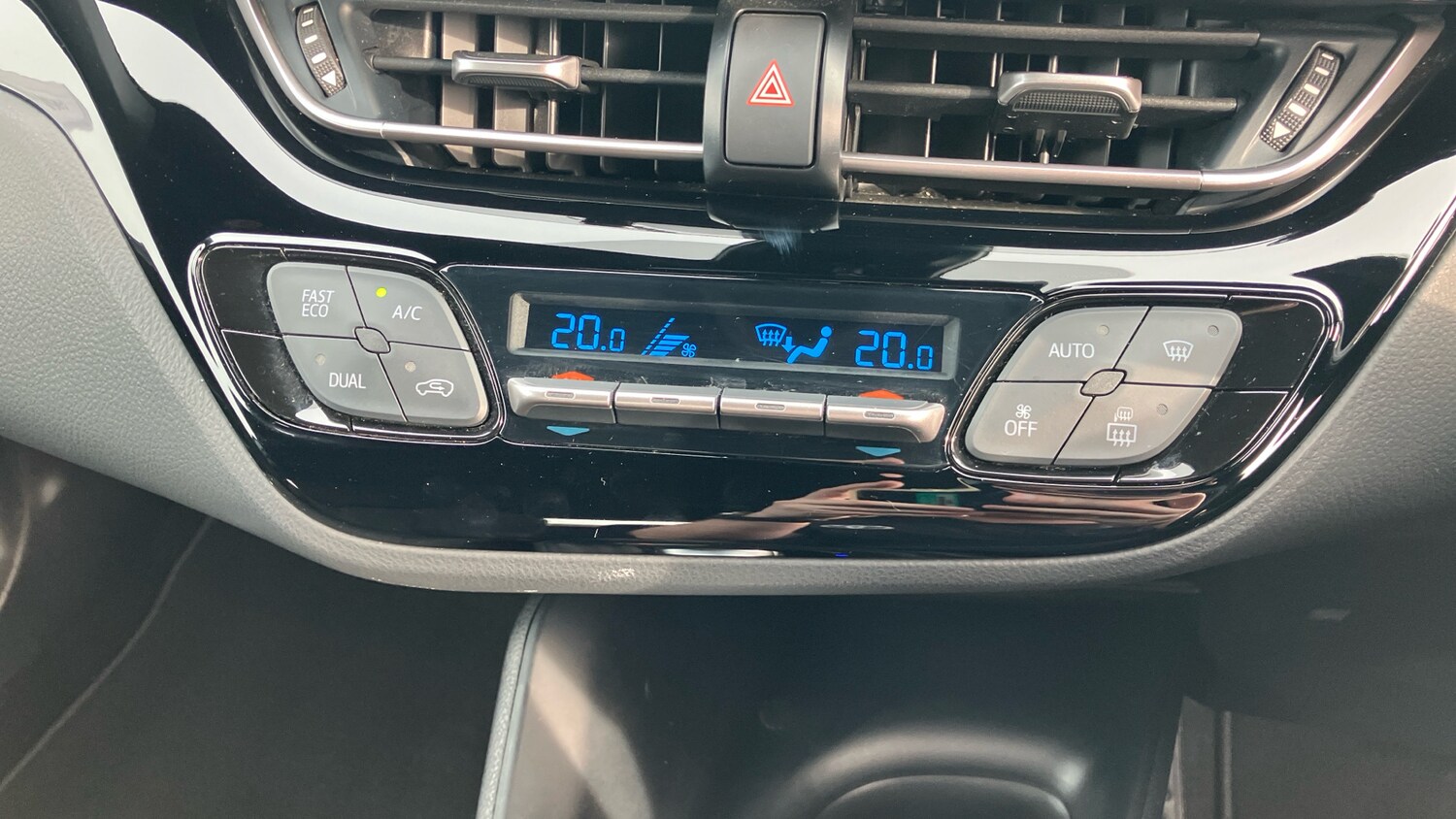 Used Toyota C-HR 2023 for sale - 78066614: Photo 46