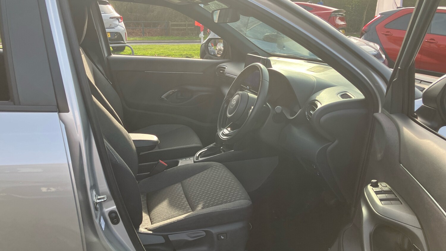 Used Toyota Yaris Cross 2024 for sale - 77963075: Photo 11