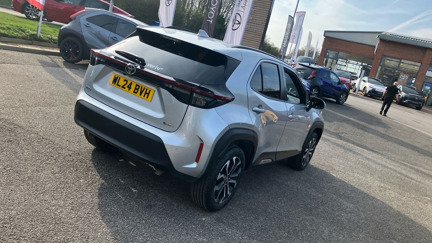 Used Toyota Yaris Cross 2024 for sale - 77963075: Photo 31