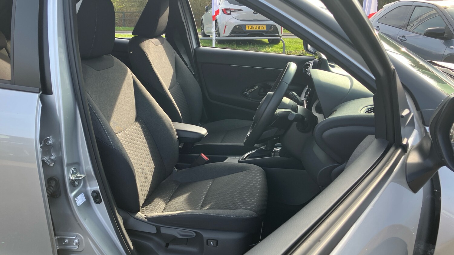 Used Toyota Yaris Cross 2024 for sale - 77963075: Photo 37