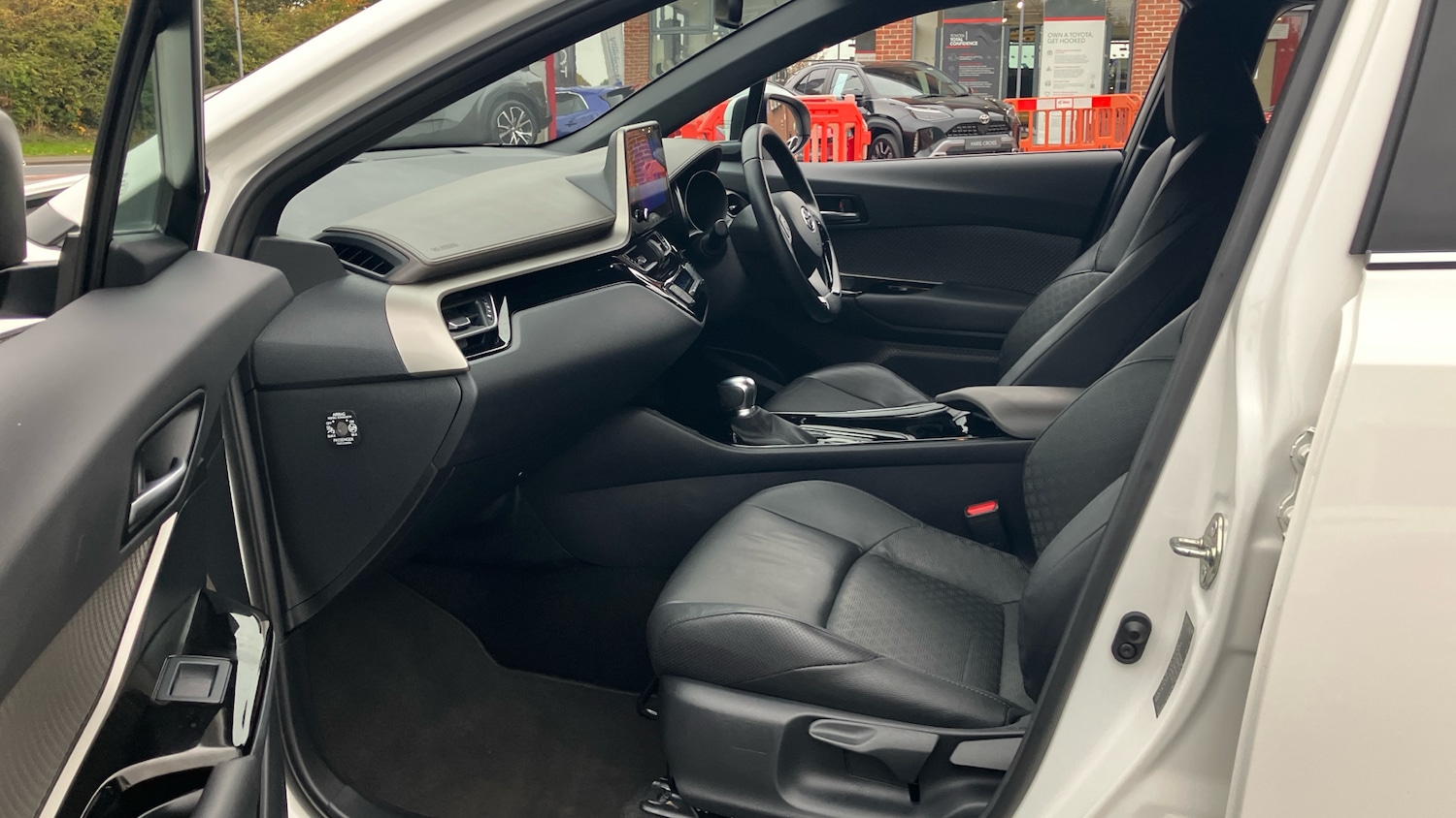 Used Toyota C-HR 2022 for sale - 76705667: Photo 10