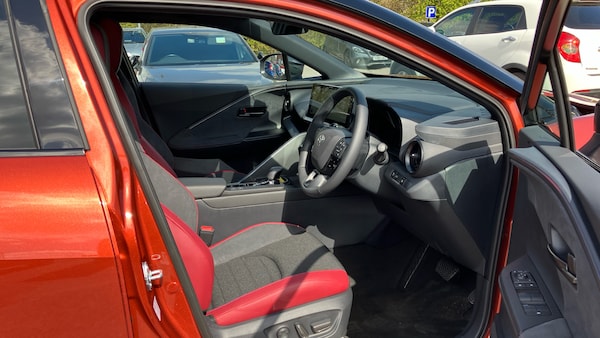 Used Toyota C-HR 2025 for sale - 76236568: Photo 11