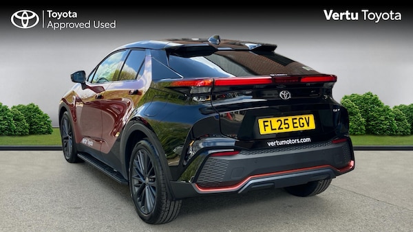 Used Toyota C-HR 2025 for sale - 76236568: Photo 4