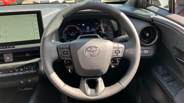 Used Toyota C-HR 2025 for sale - 76236568: Photo 6