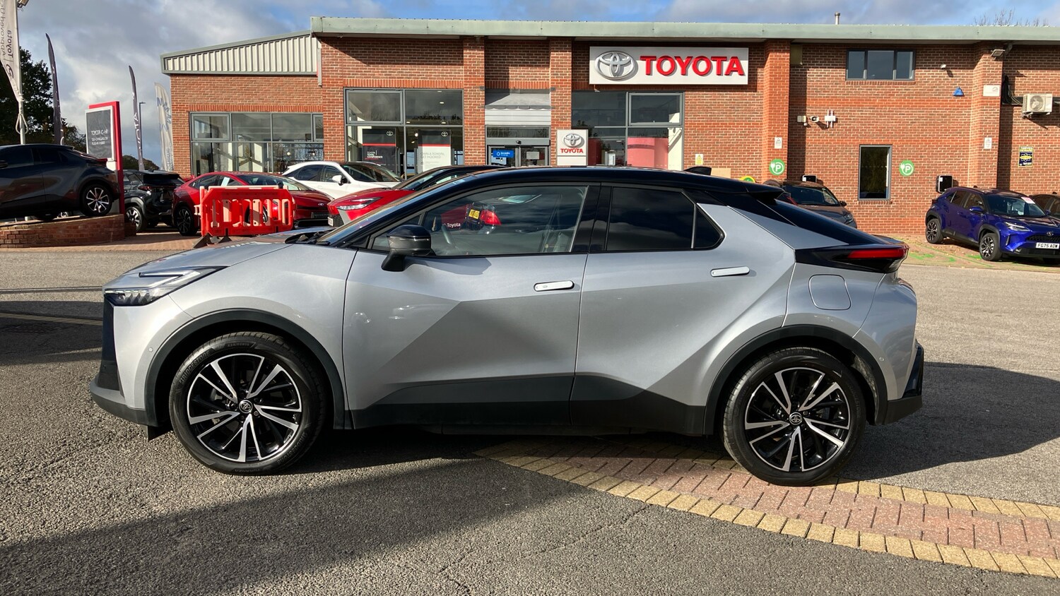 Used Toyota C-HR 2024 for sale - 76290473: Photo 17