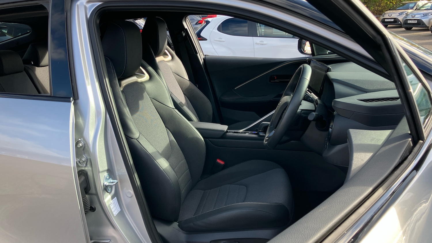 Used Toyota C-HR 2024 for sale - 76290473: Photo 42