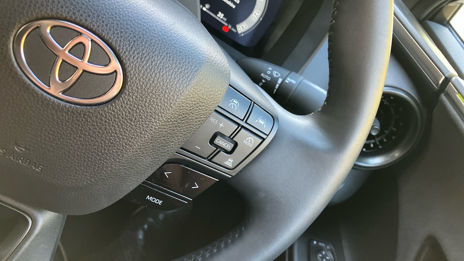 Used Toyota C-HR 2024 for sale - 76290473: Photo 50