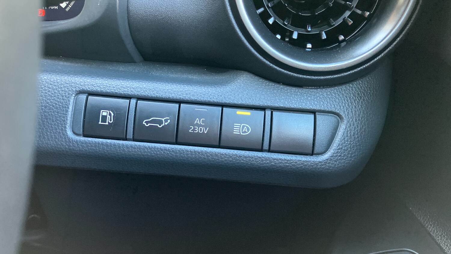 Used Toyota C-HR 2024 for sale - 76290473: Photo 51