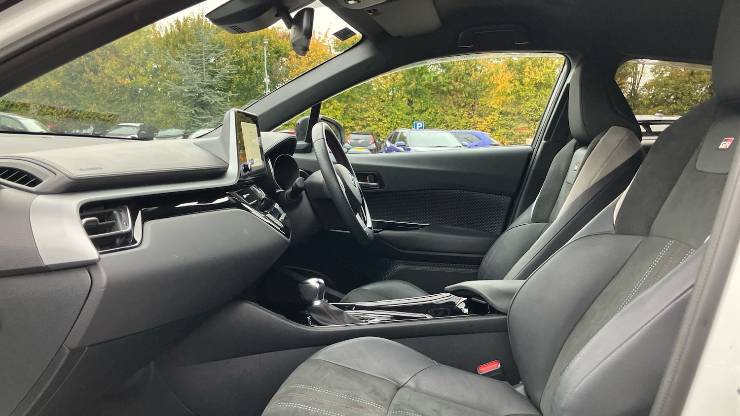 Used Toyota C-HR 2023 for sale - 76207687: Photo 10