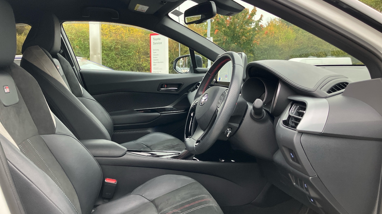 Used Toyota C-HR 2023 for sale - 76207687: Photo 11