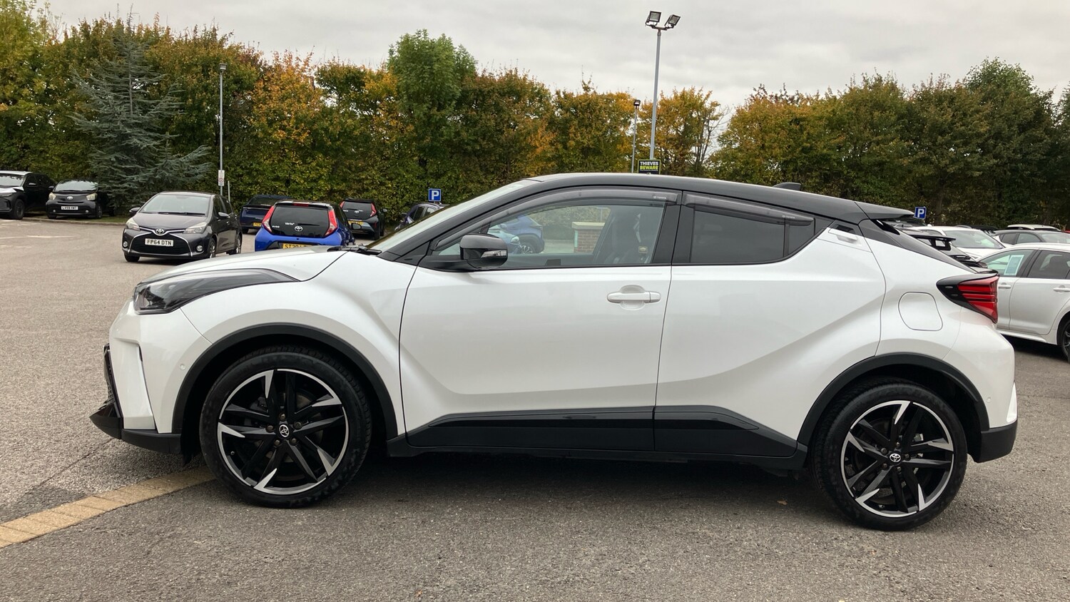 Used Toyota C-HR 2023 for sale - 76207687: Photo 17