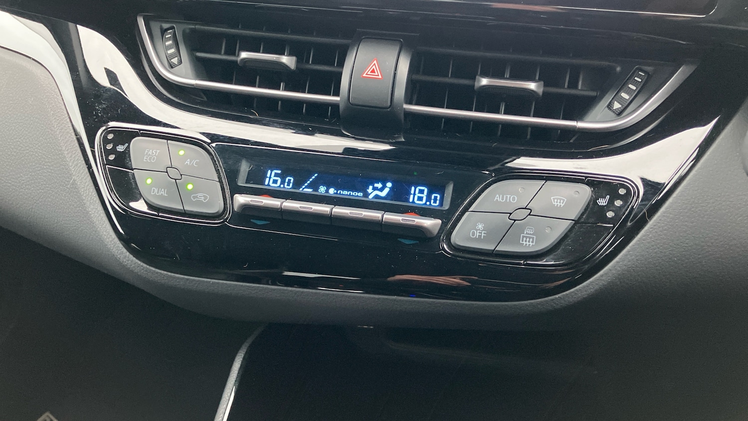 Used Toyota C-HR 2023 for sale - 76207687: Photo 40