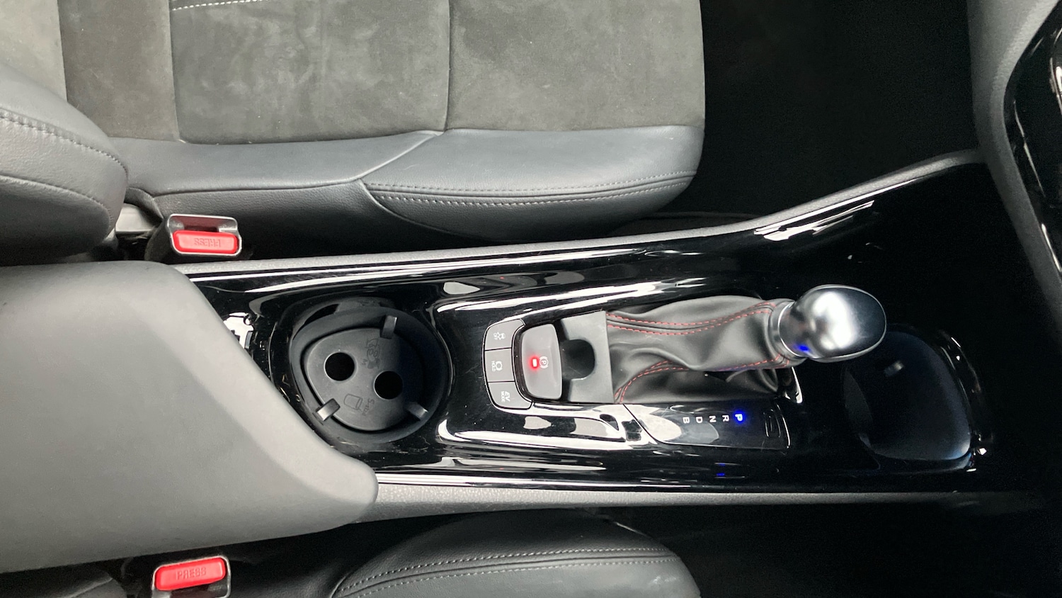 Used Toyota C-HR 2023 for sale - 76207687: Photo 41