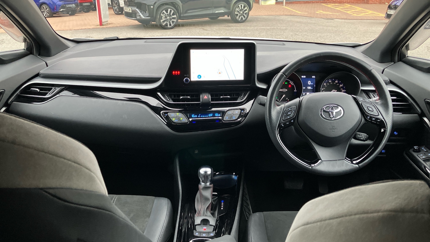 Used Toyota C-HR 2023 for sale - 76207687: Photo 5