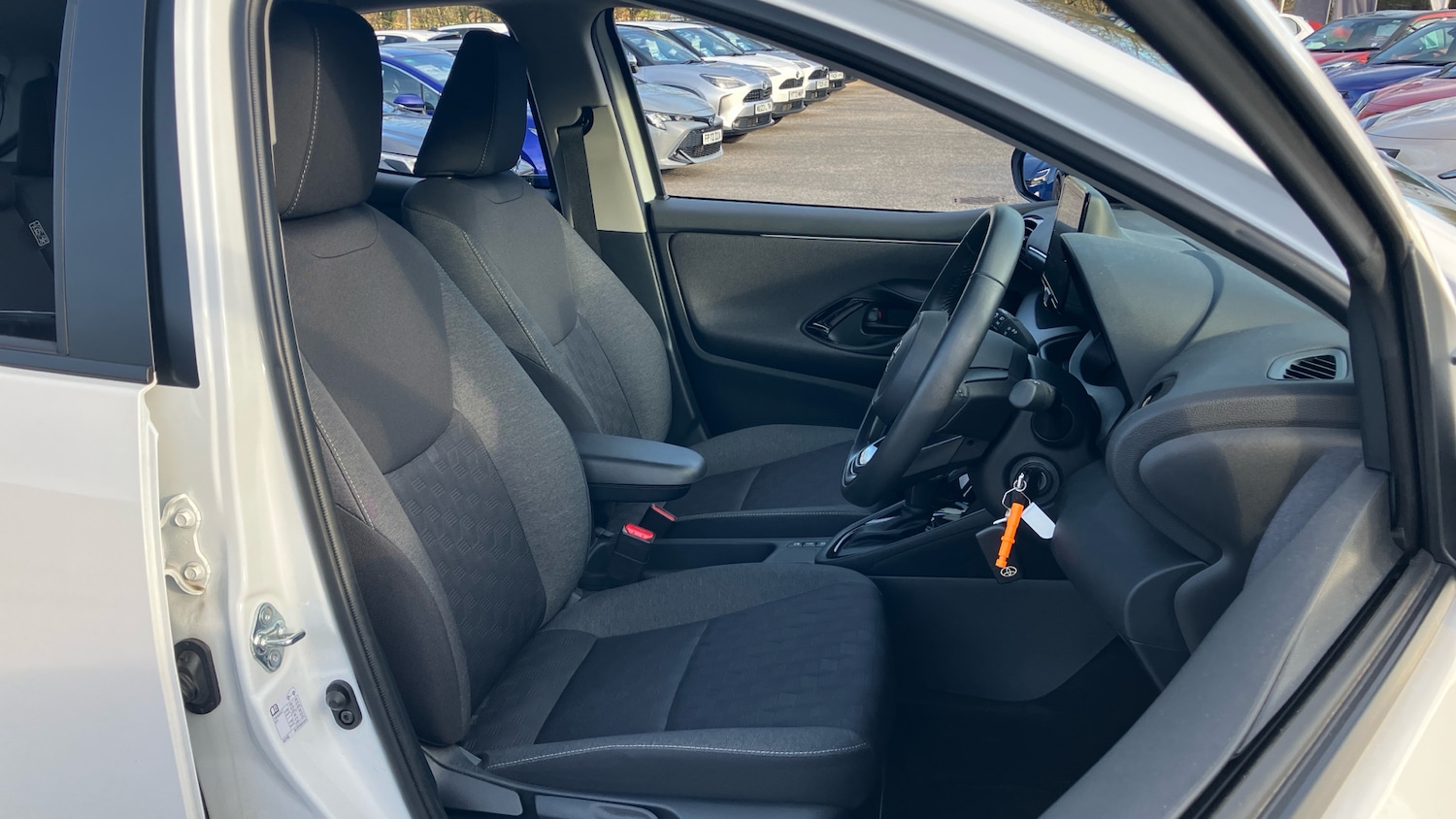 Used Toyota Yaris 2025 for sale - 77763304: Photo 39