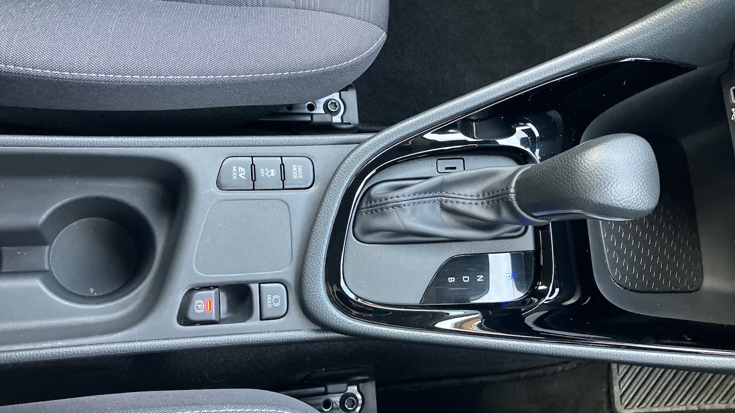 Used Toyota Yaris 2025 for sale - 77763304: Photo 49