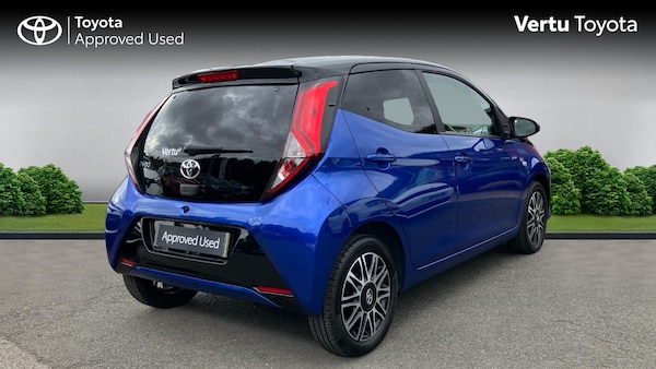 Used Toyota AYGO 2020 for sale - 76275901: Photo 2