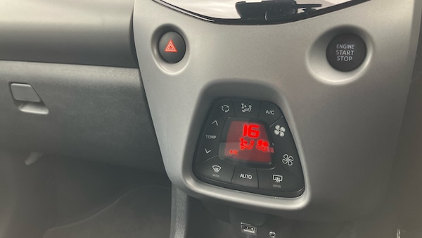Used Toyota AYGO 2020 for sale - 76275901: Photo 33