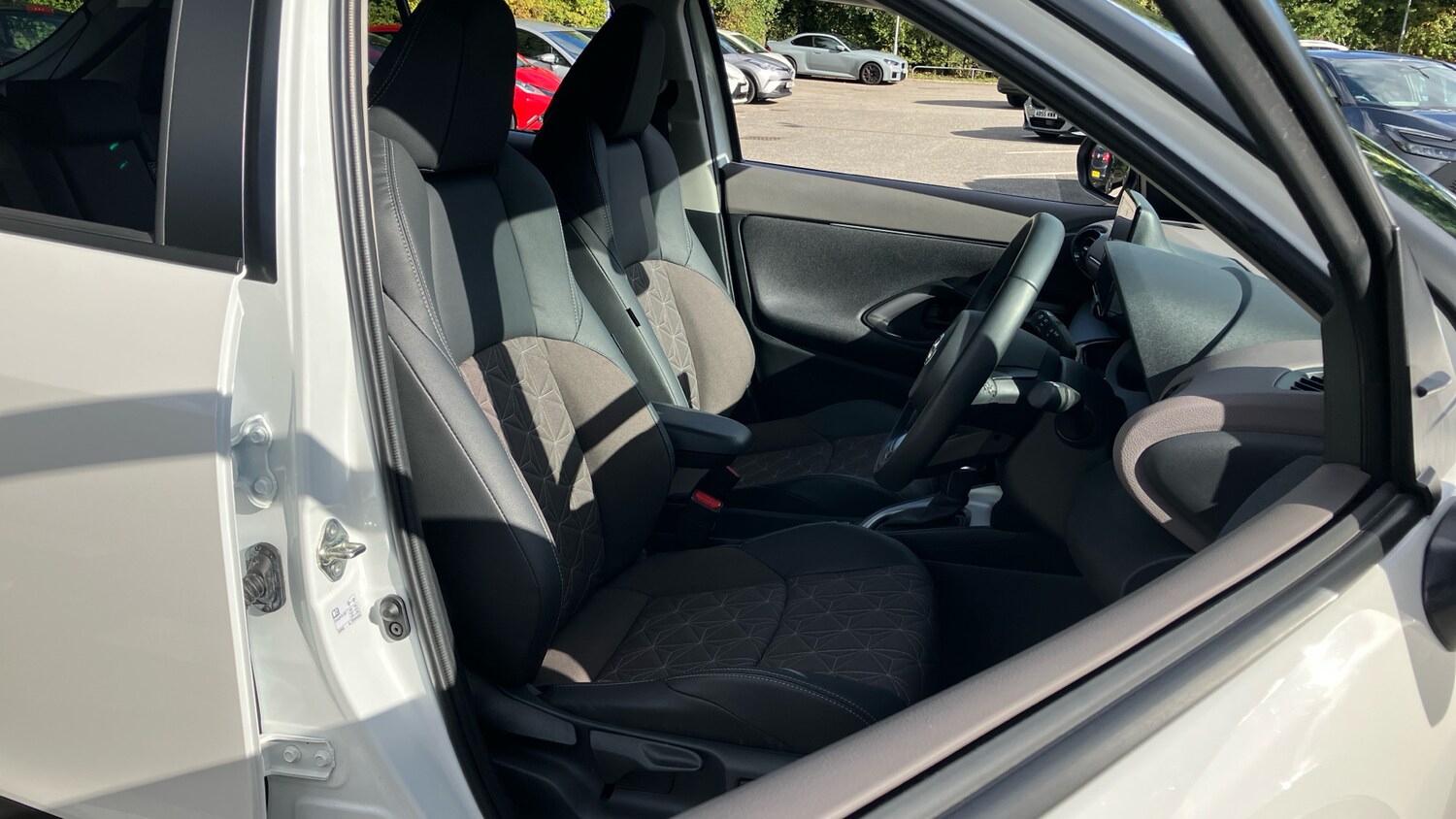 Used Toyota Yaris Cross 2022 for sale - 76079620: Photo 39
