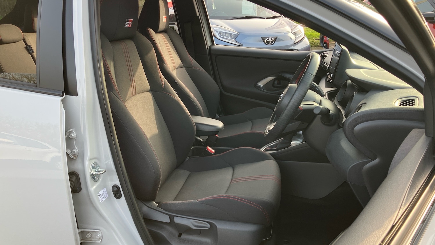 Used Toyota Yaris 2023 for sale - 77779048: Photo 40