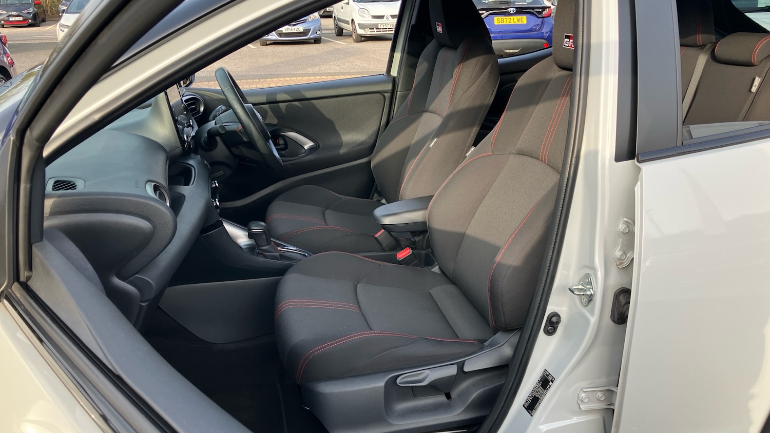 Used Toyota Yaris 2023 for sale - 77779048: Photo 44