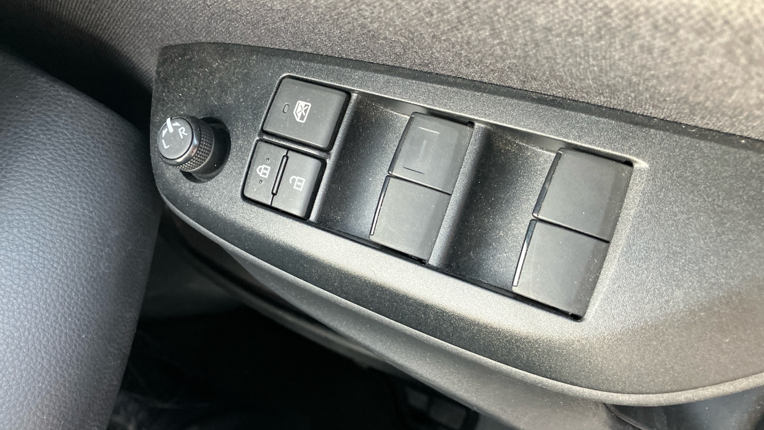 Used Toyota Yaris 2023 for sale - 77779048: Photo 49