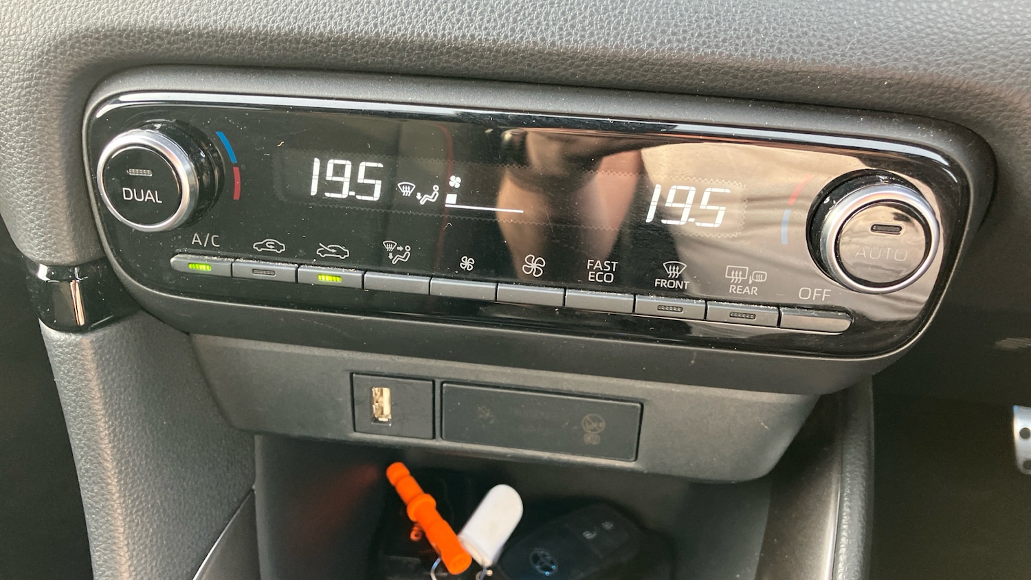 Used Toyota Yaris 2023 for sale - 77779048: Photo 51