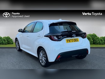 Used Toyota Yaris 2023 for sale - 77323458: Photo