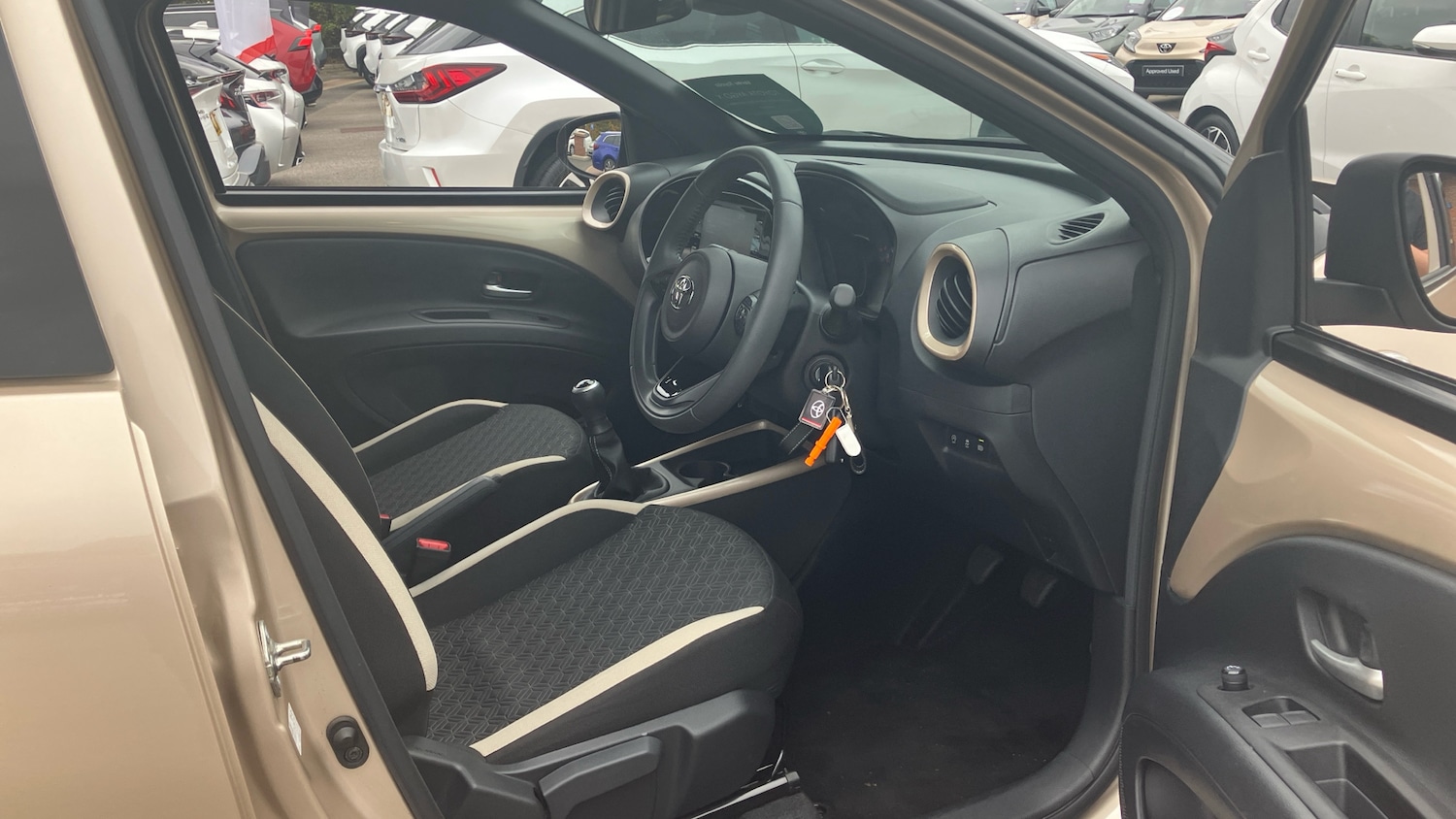 Used Toyota Aygo X 2023 for sale - 76222192: Photo 11