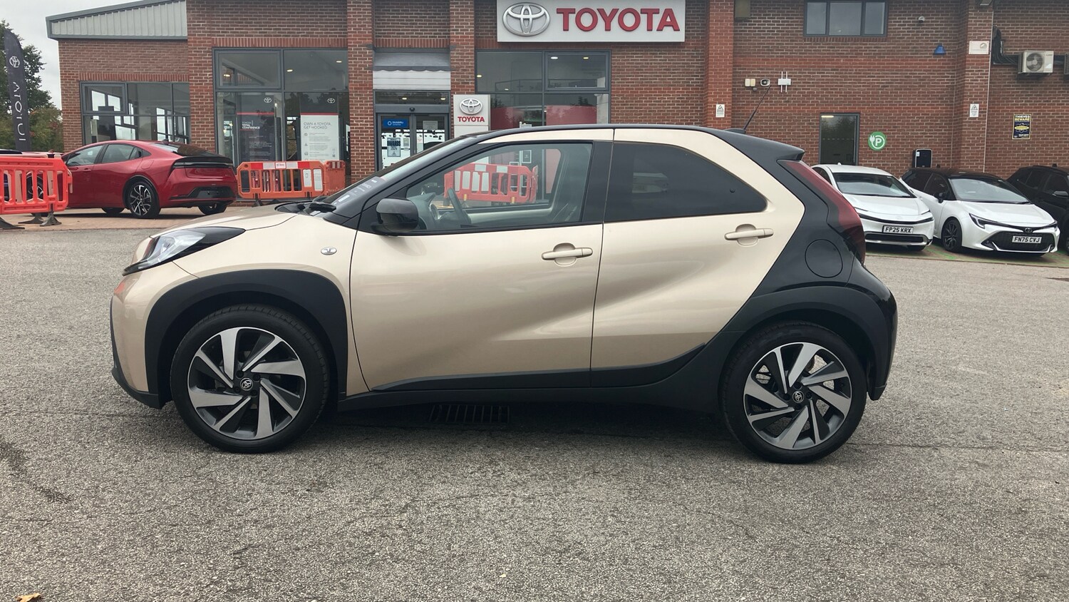 Used Toyota Aygo X 2023 for sale - 76222192: Photo 17