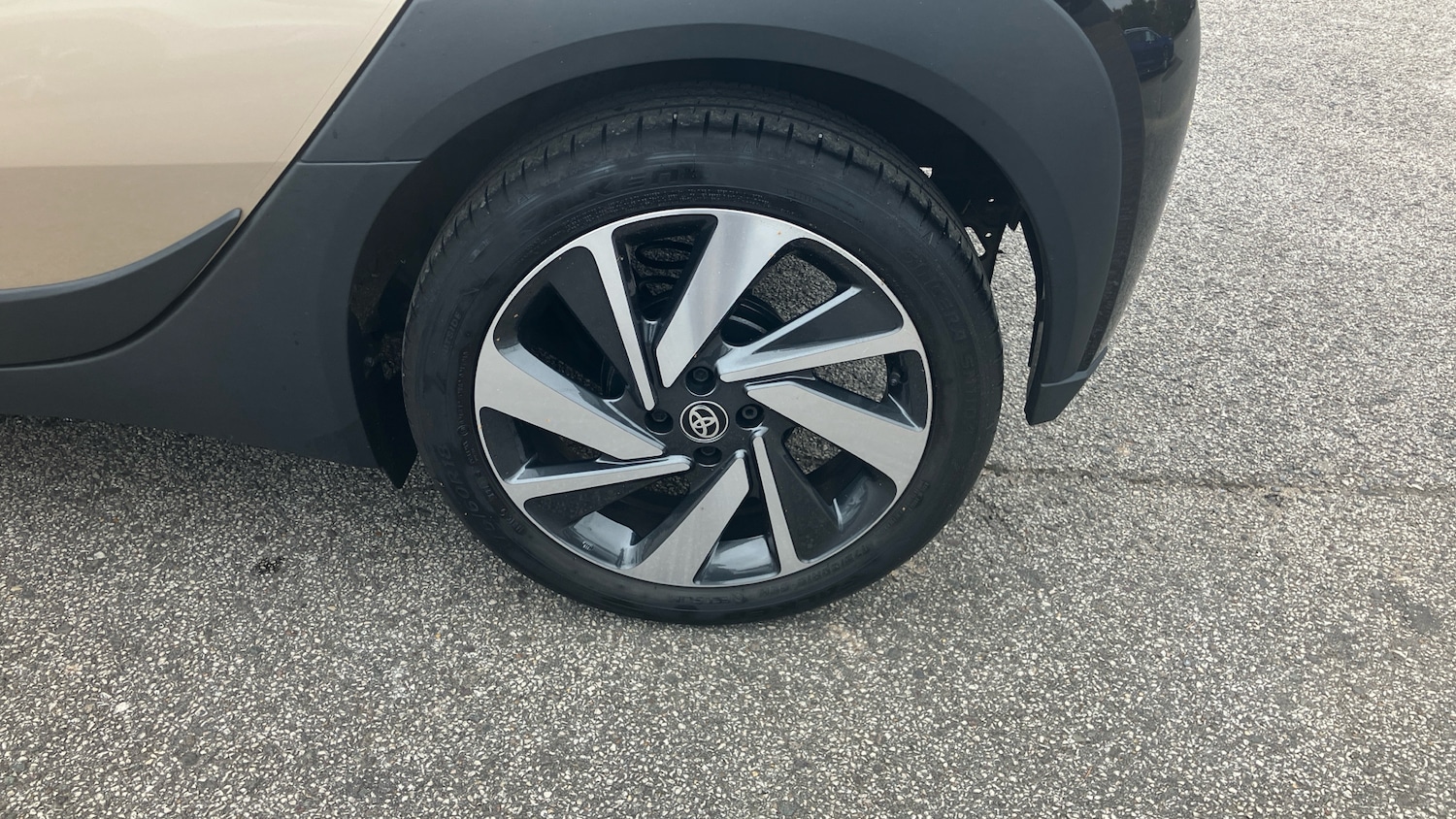 Used Toyota Aygo X 2023 for sale - 76222192: Photo 34