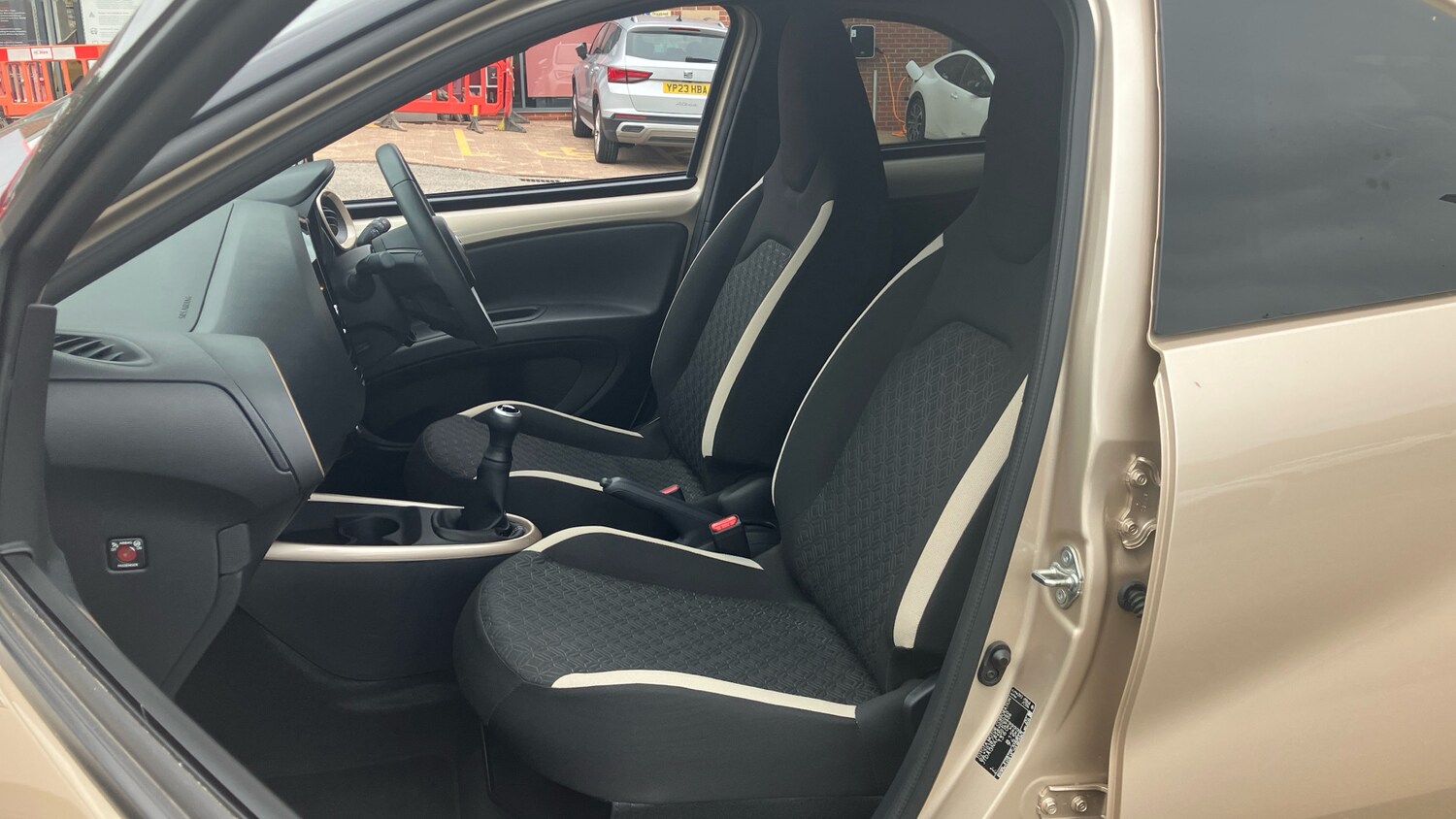 Used Toyota Aygo X 2023 for sale - 76222192: Photo 37