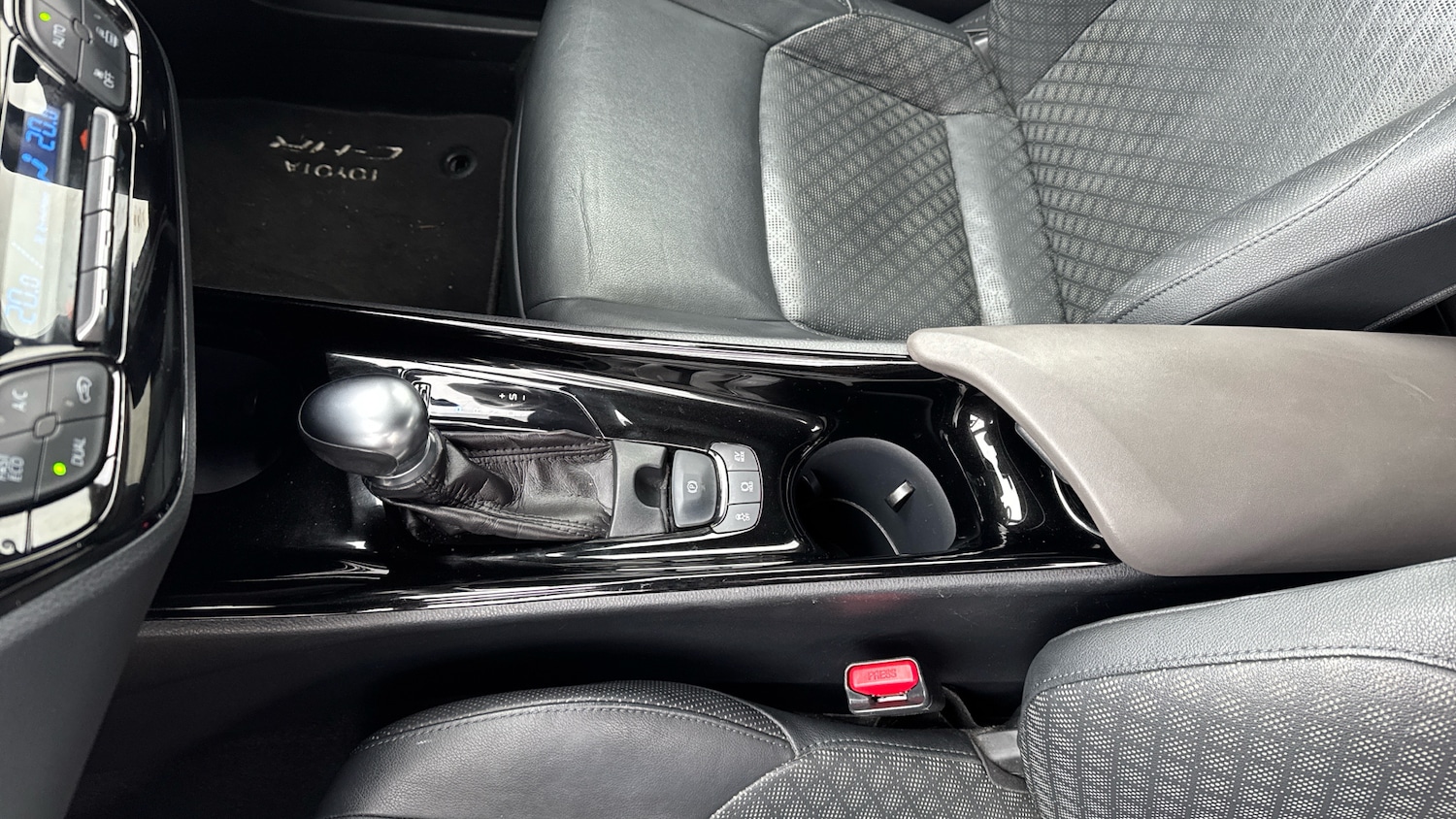 Used Toyota C-HR 2020 for sale - 78000808: Photo 13