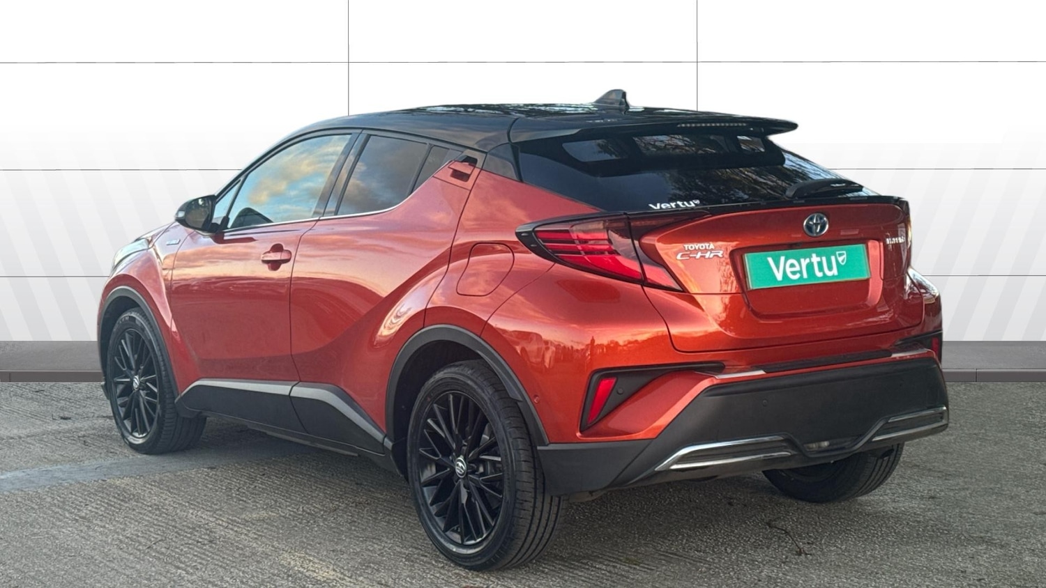 Used Toyota C-HR 2020 for sale - 78000808: Photo 2