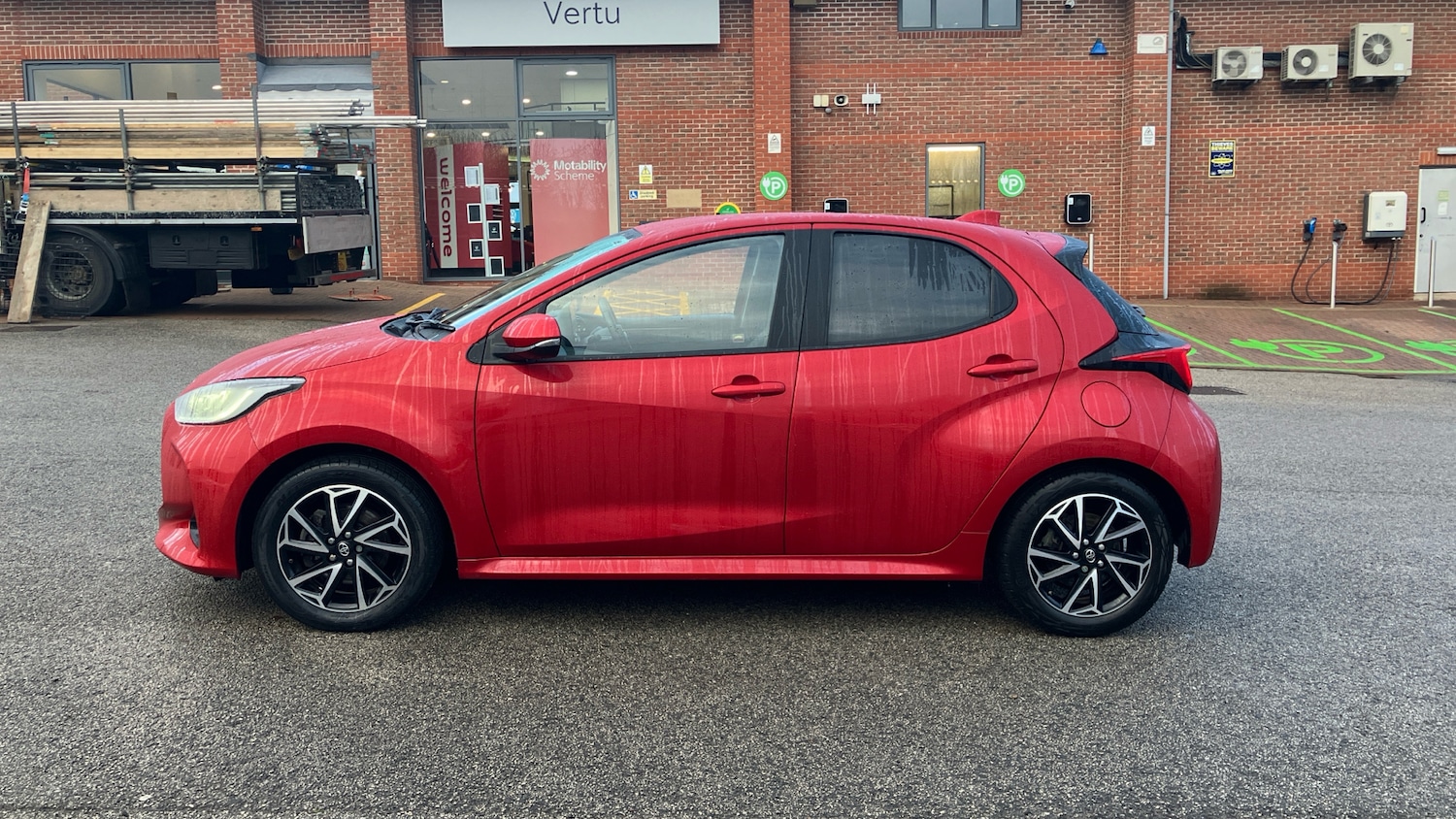 Used Toyota Yaris 2023 for sale - 77196363: Photo 17