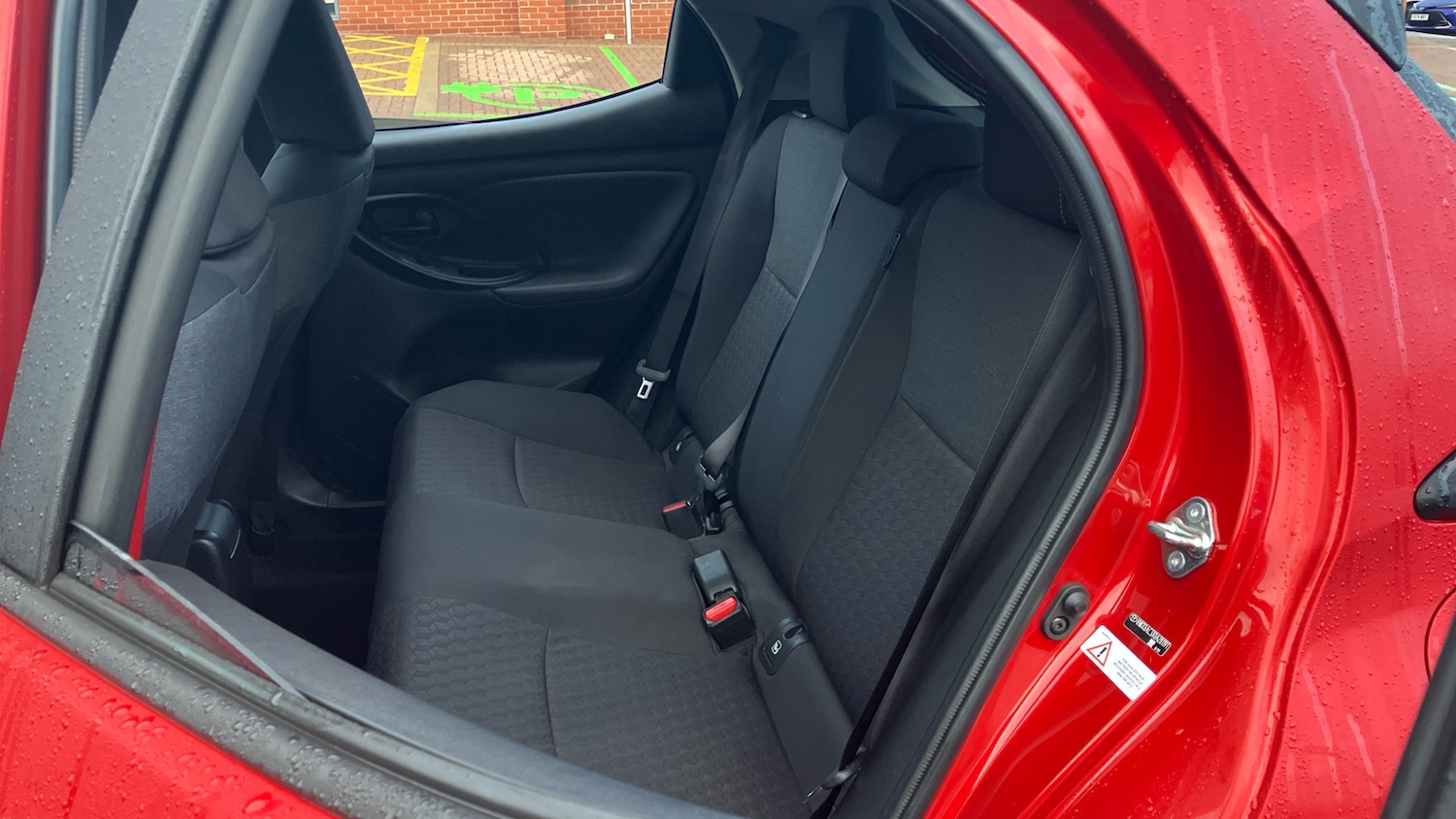 Used Toyota Yaris 2023 for sale - 77196363: Photo 43