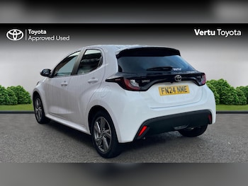 Used Toyota Yaris 2024 for sale - 76818760: Photo