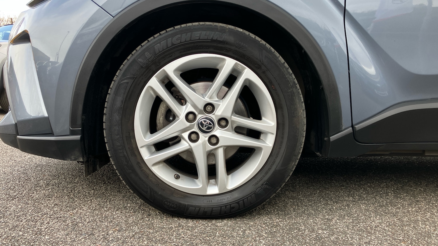 Used Toyota C-HR 2023 for sale - 78080530: Photo 18