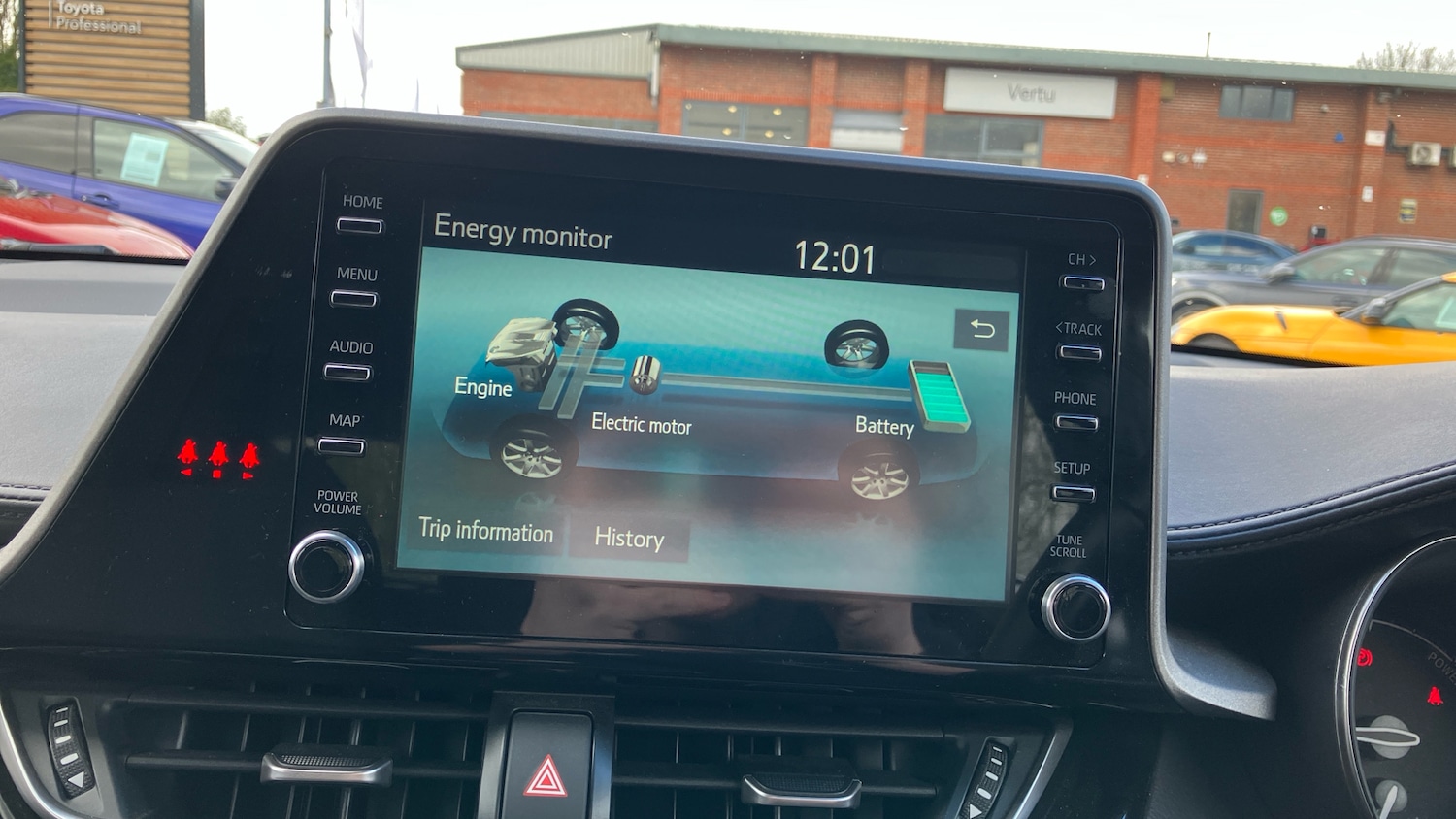 Used Toyota C-HR 2023 for sale - 78080530: Photo 24