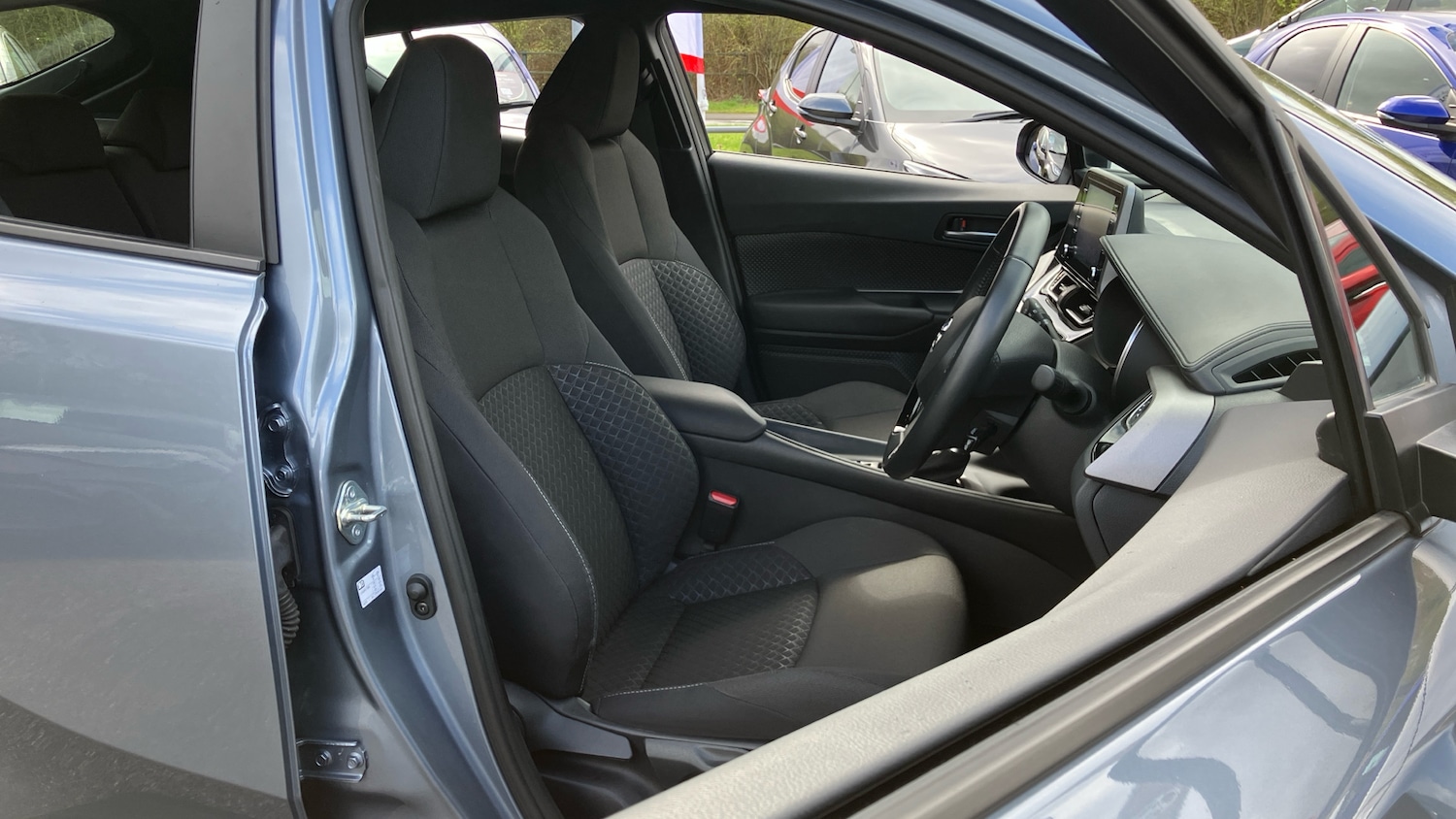 Used Toyota C-HR 2023 for sale - 78080530: Photo 39