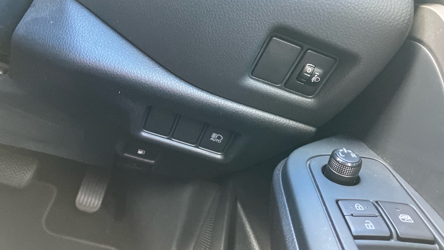 Used Toyota C-HR 2023 for sale - 78080530: Photo 47